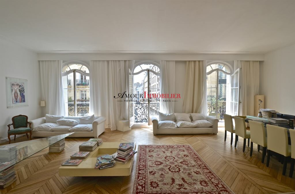 Appartement . 3 chambres . 292 m²