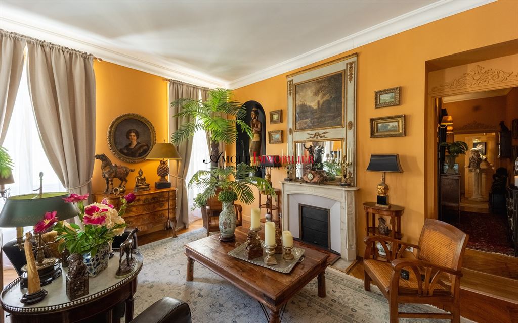 Appartement . 3 chambres . 141 m²